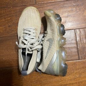 Nike Air Tennis Shoes